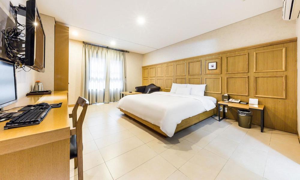 Yeongdeungpo Lifestyle F Hotel Seoul Exterior photo