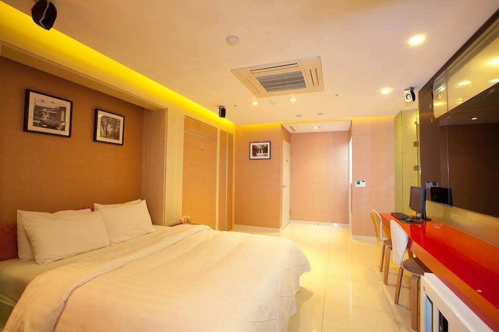 Yeongdeungpo Lifestyle F Hotel Seoul Exterior photo