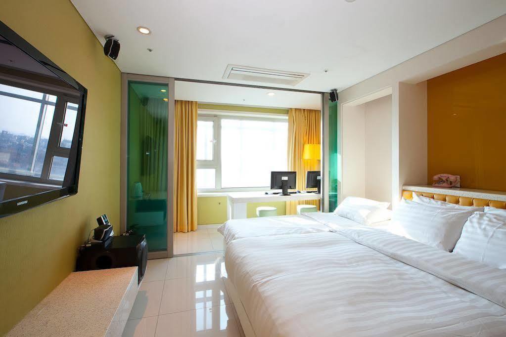 Yeongdeungpo Lifestyle F Hotel Seoul Exterior photo