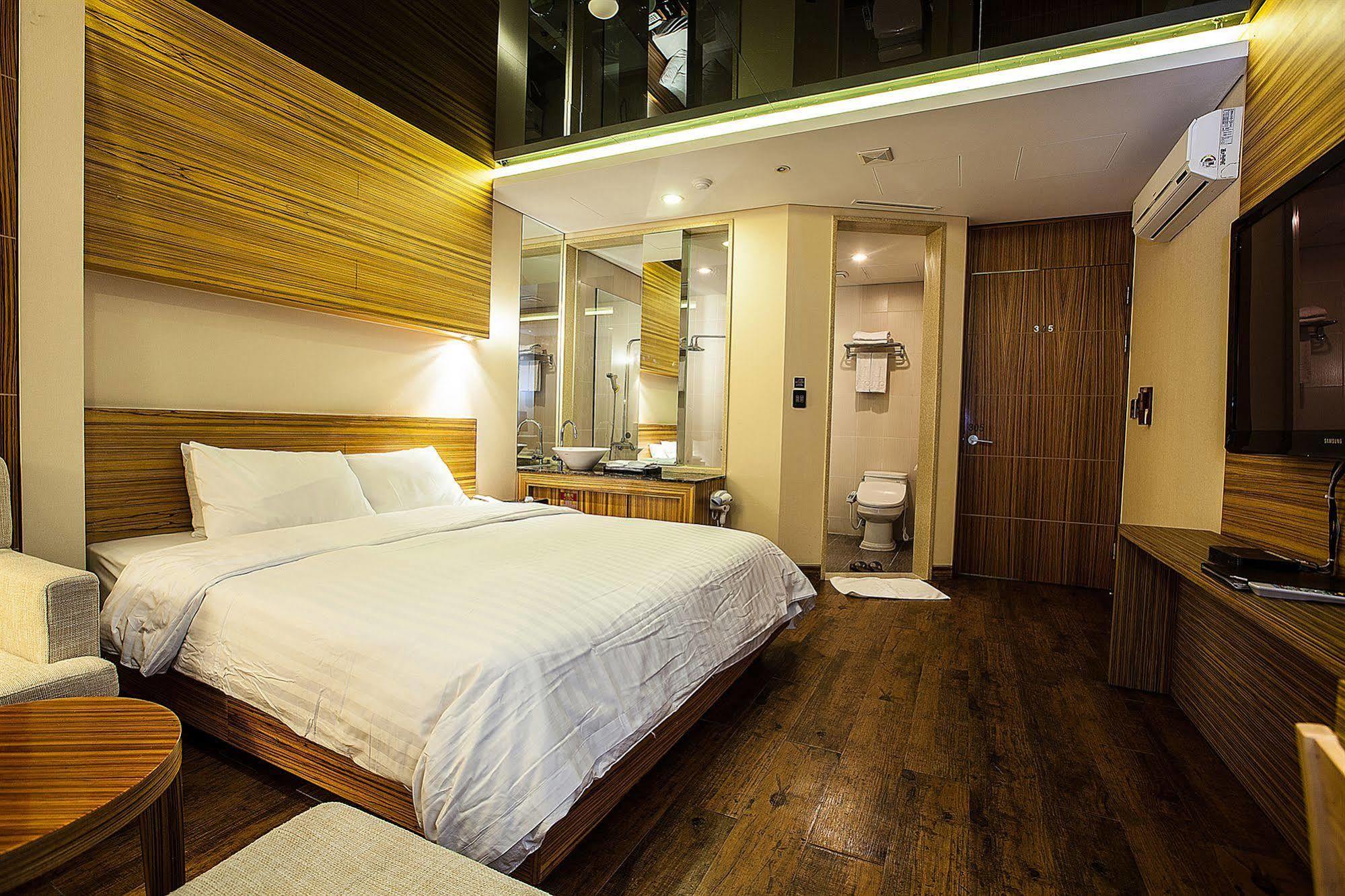 Yeongdeungpo Lifestyle F Hotel Seoul Exterior photo